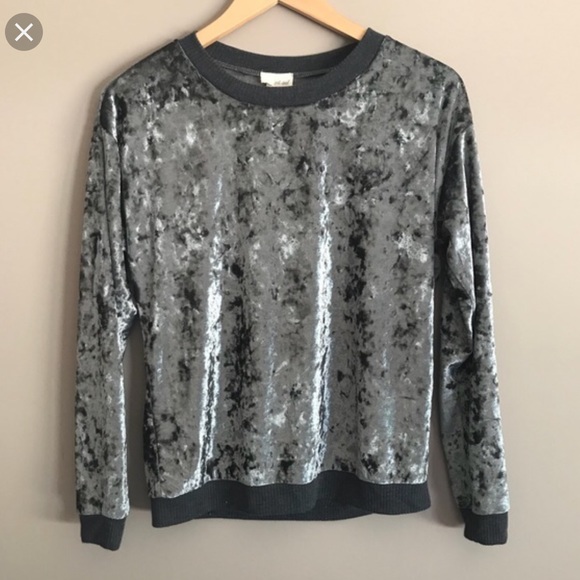 Tops - Crushed velvet long sleeve